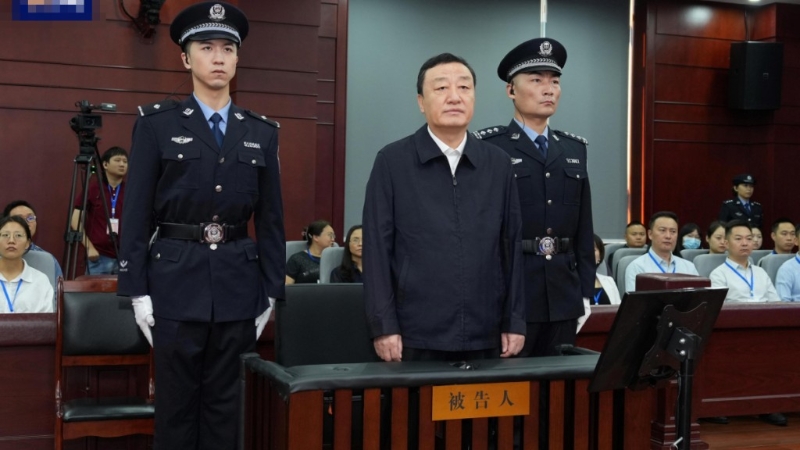 国家粮储局原局长张务锋涉贪逾1647万 一审当庭认罪择日宣判 国家粮储局原局长张务锋涉贪逾1647万 一审当庭认罪择日宣判