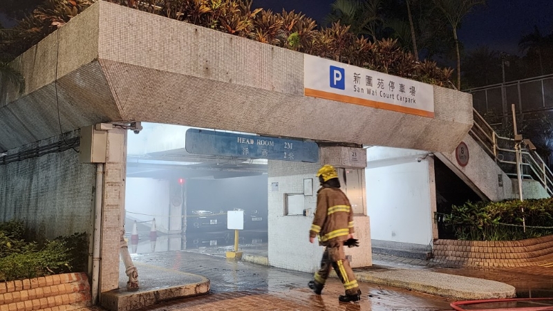 屯门停车场车辆被投掷易燃物