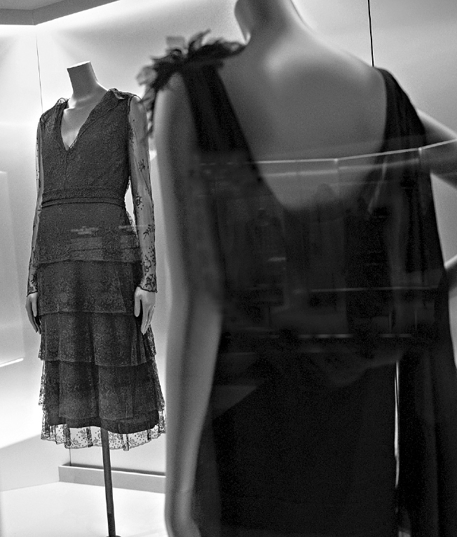 Coco Chanel为时装界创造了一个又一个的突破时刻。 Coco Chanel为时装界创造了一个又一个的突破时刻。