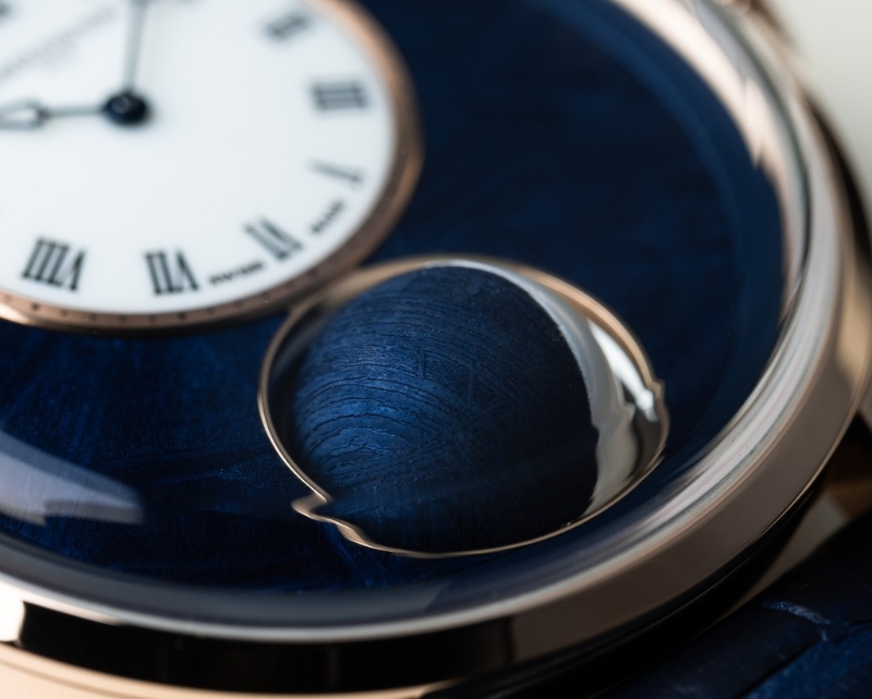 Arnold & Son的Luna Magna Red Gold Meteorite。 Arnold & Son的Luna Magna Red Gold Meteorite。