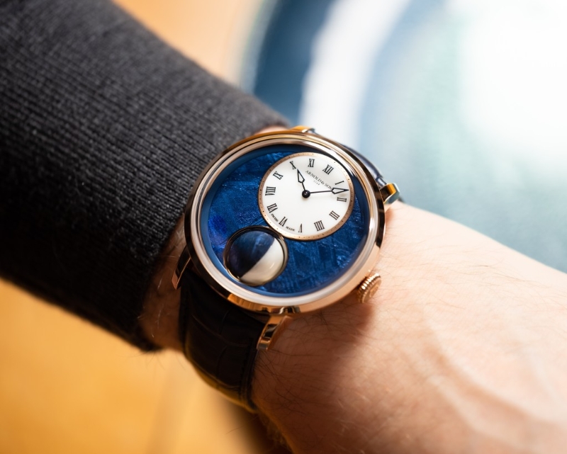 44mm红金表壳,搭载A&S1021手上链机芯, 限量推出38枚,售价为59,000瑞郎。 44mm红金表壳,搭载A&S1021手上链机芯, 限量推出38枚,售价为59,000瑞郎。