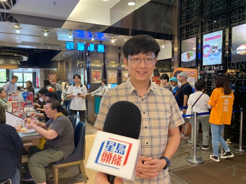 广州旅客刘先生。