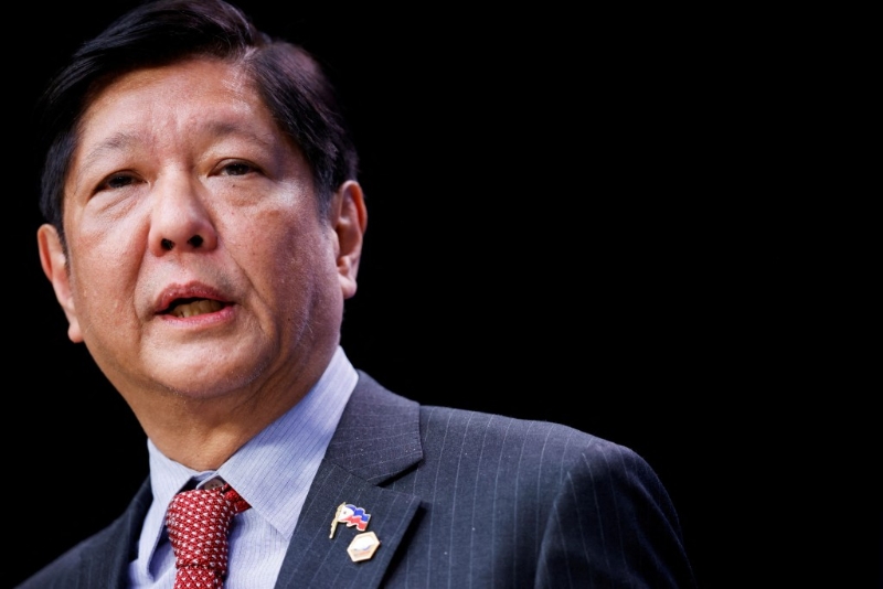 菲律宾总统小马可斯表示要追究撞沉船责任。 路透社
