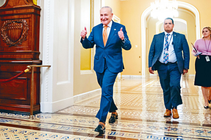 美国参议院领袖舒默将率团访华。 美国参议院领袖舒默将率团访华。