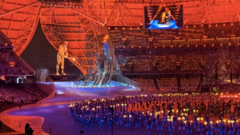 开幕式上的数码火炬手于闭幕式上将再次现身。网图 开幕式上的数码火炬手于闭幕式上将再次现身。网图