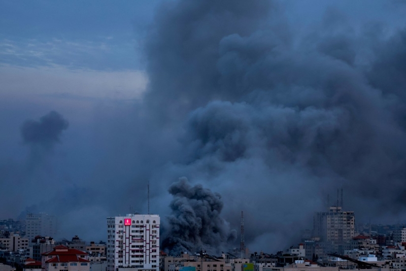 中方对当前巴以紧张局势加剧和暴力升级深表关切