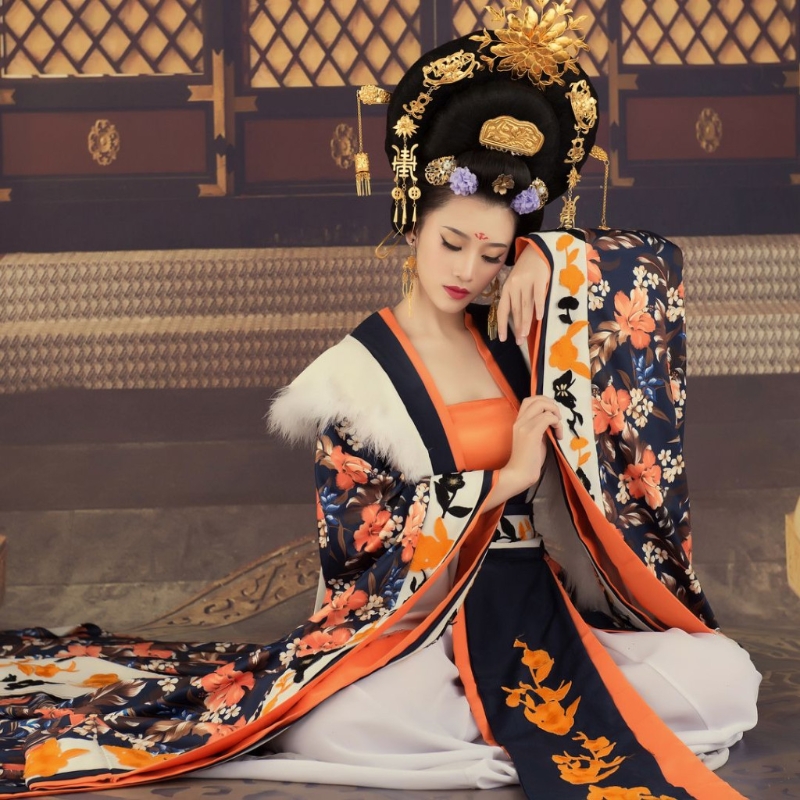 郭佩文古装照,好有气质 郭佩文古装照,好有气质