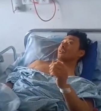 受访男子指当时已趴在地下。 受访男子指当时已趴在地下。