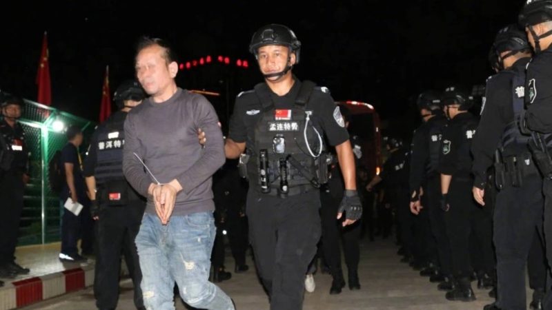 2349名缅北涉电骗疑犯被移交予中方。 2349名缅北涉电骗疑犯被移交予中方。