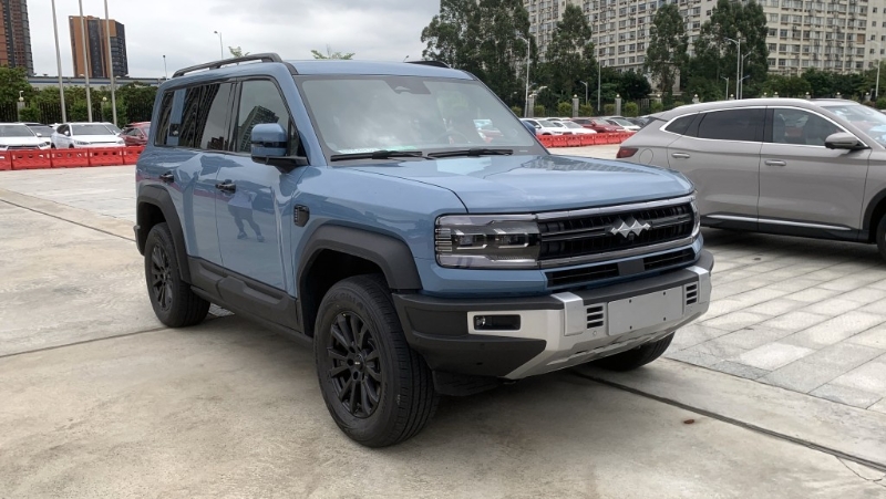 刚面世的方程豹四驱越野车。 刚面世的方程豹四驱越野车。