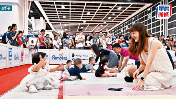 政府拟派2万元生育津贴，行政会议成员林正财认为推行家庭友善政策更实际。