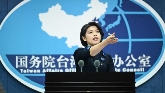 国台办发言人朱凤莲强调,对所有企业一视同仁依法执法。 国台办发言人朱凤莲强调,对所有企业一视同仁依法执法。