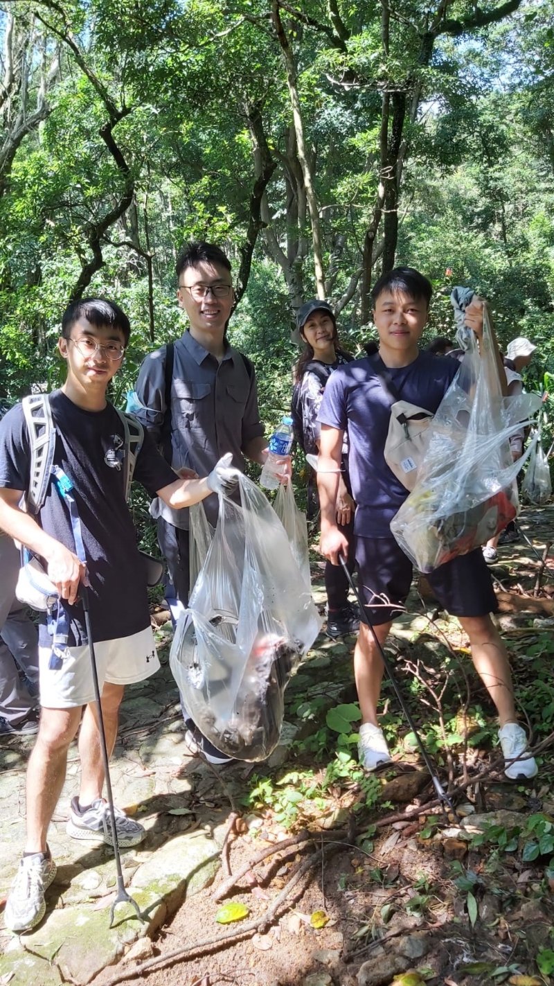 学会同时鼓励会员身体力行，曾举办郊野公园清洁活动，组织会员及其亲友一同上山清理垃圾，为保护环境出一分力。