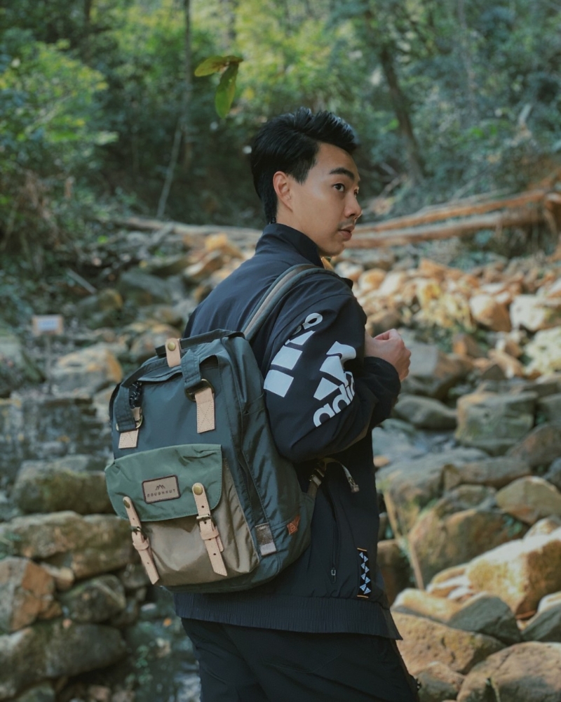 马卡龙丛林系列背囊,$630,Doughnut,大玩撞色设计配以再生皮革修边。 马卡龙丛林系列背囊,$630,Doughnut,大玩撞色设计配以再生皮革修边。