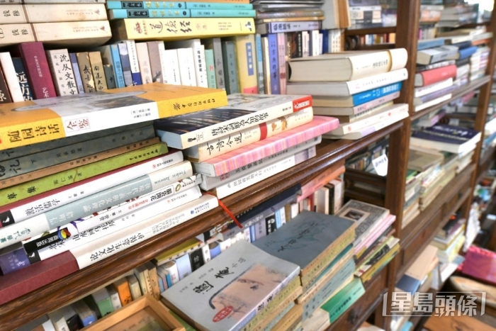 历代都有中国文人雅士的诗词歌赋及画家描绘过,甚至连敦煌壁画也有莲花 历代都有中国文人雅士的诗词歌赋及画家描绘过,甚至连敦煌壁画也有莲花