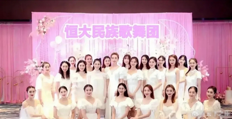 团员个个年轻靓丽