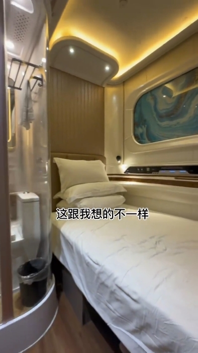 邻近东门、金光华购物广场、深圳万象城等热门旅游景点