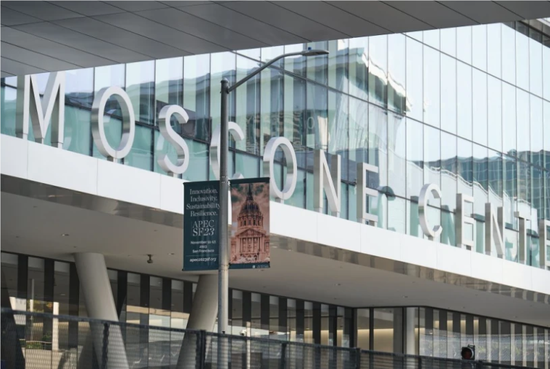 APEC峰会迎来工作日第一天。