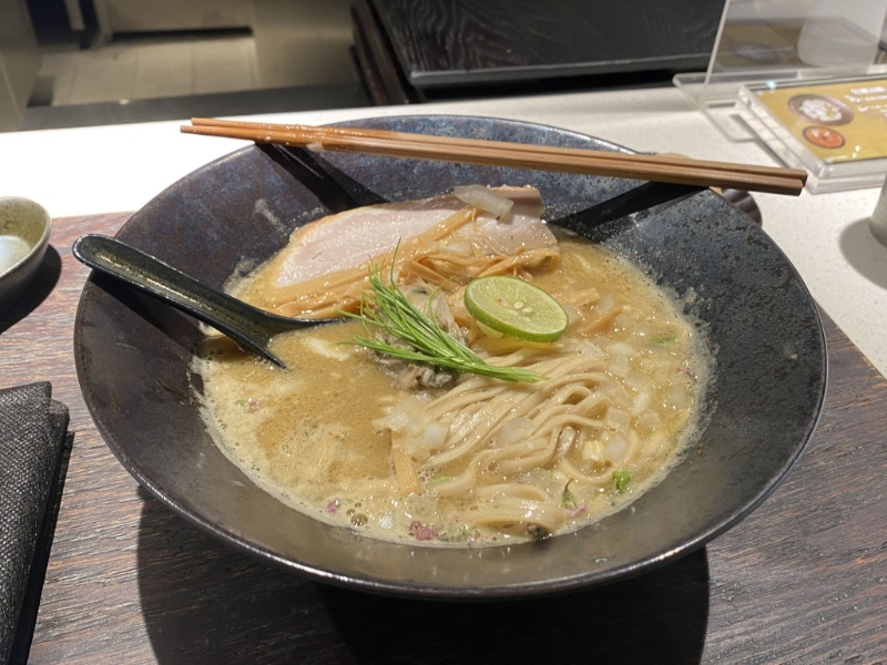 牡蛎白汤拉面 牡蛎白汤拉面