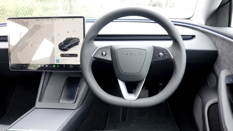 全新3幅式多功能軚盘 全新3幅式多功能軚盘