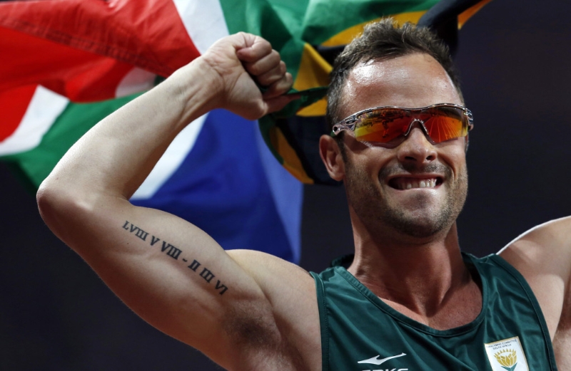 在2012年伦敦残奥会上，皮斯托留斯（Oscar Pistorius）赢得男子400米（T44级）决赛后庆祝。 路透社