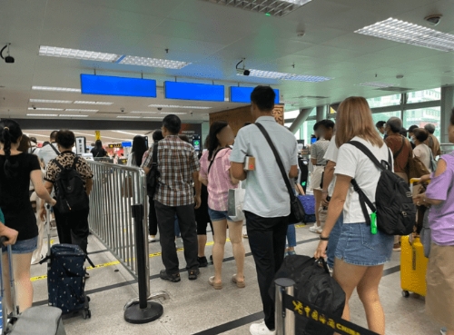 近年掀起一阵“跨境上班”的热潮