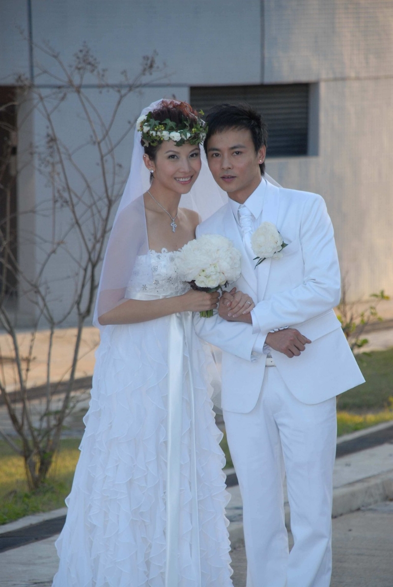蔡少芬与内地演员张晋于2008年结婚。