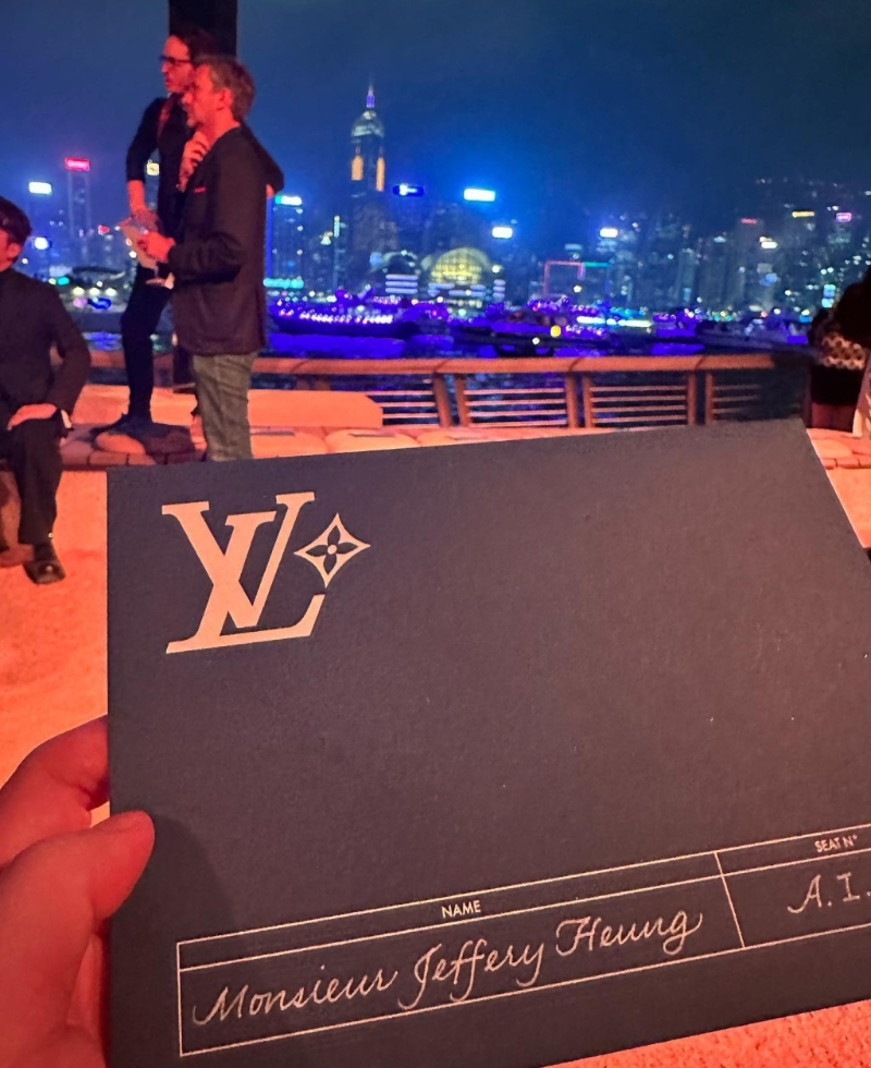 向展鹏绝对是LV的VIP！