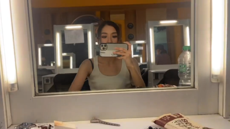 黄智雯今日在IG贴在TVB最后工作日的vlog宣布离巢。