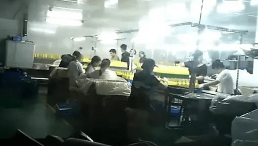 所谓“美少女”手办公仔的厂家远不止这一两家。 央视新闻 所谓“美少女”手办公仔的厂家远不止这一两家。 央视新闻