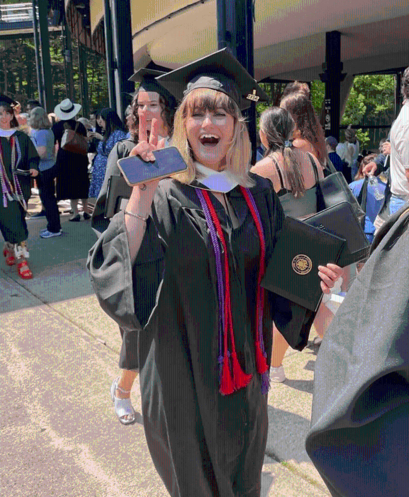 保安指贾克琳总是带着笑容，非常友善、很有礼貌。 FB