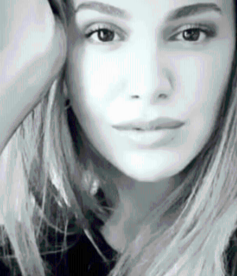 达尔布达克去年与男友阿尔珀金在伦敦遭绑架,她被逼听阿尔珀金遭虐杀的惨叫声。 达尔布达克去年与男友阿尔珀金在伦敦遭绑架,她被逼听阿尔珀金遭虐杀的惨叫声。