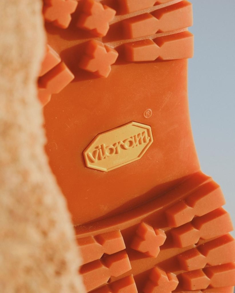 Timberland® for Beauty & Youth GTX 6吋短靴用上Vibram的抓地大底。