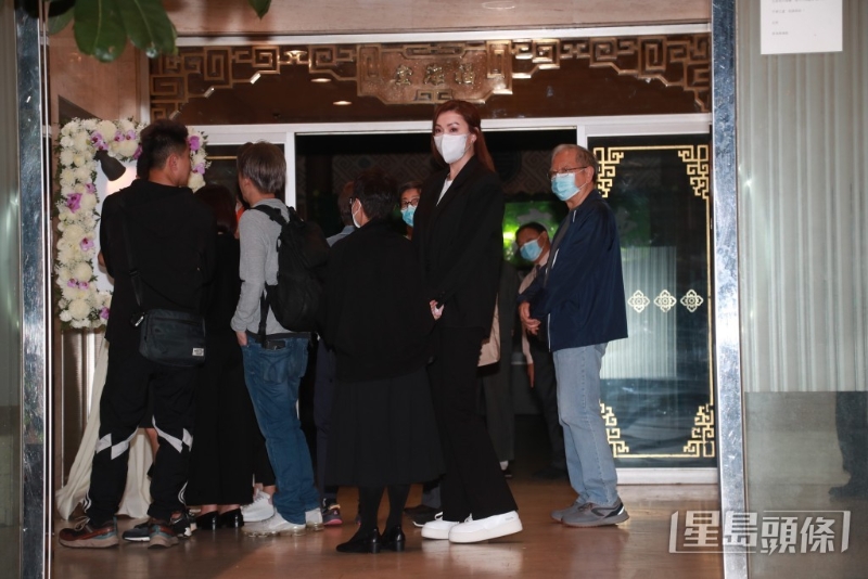 欧阳妙芝于6时到达。