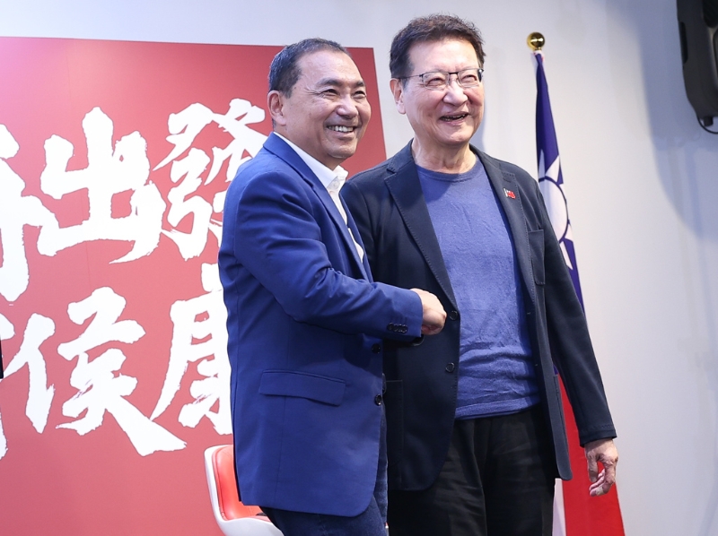 前“立委”蔡正元5日表示,「以汇流的民调里面,用手机和市话拆开来看,手机民调加上去就有点变化,单独看手机民调,柯文哲还是在第二名,这就是侯阵营要更加小心」。 前“立委”蔡正元5日表示,「以汇流的民调里面,用手机和市话拆开来看,手机民调加上去就有点变化,单独看手机民调,柯文哲还是在第二名,这就是侯阵营要更加小心」。