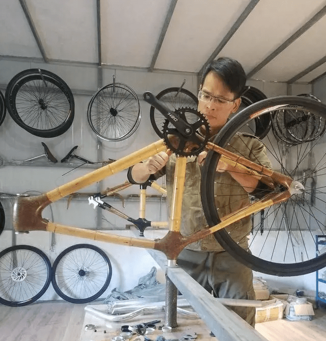 广西青年用竹子造单车，已出口国外超过6万辆。