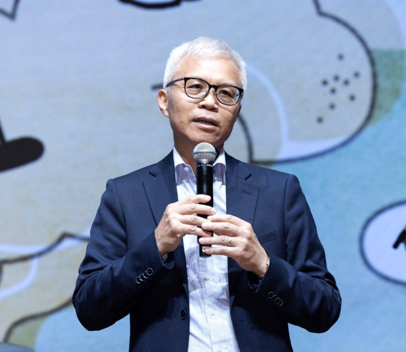 香港故宫文化博物馆馆长吴志华博士指博物馆举办多元丰富的教育活动和艺术文化节目,让年轻一代都能参与其中。 香港故宫文化博物馆馆长吴志华博士指博物馆举办多元丰富的教育活动和艺术文化节目,让年轻一代都能参与其中。