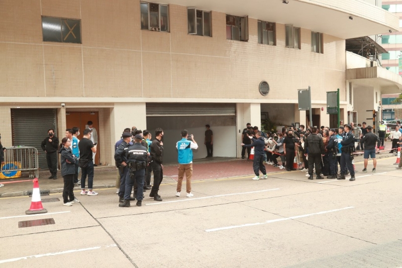 刘德华的父亲刘礼今日(6日)于香港殡仪馆出殡 刘德华的父亲刘礼今日(6日)于香港殡仪馆出殡