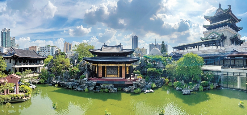 粤剧艺术博物馆内的水上戏台