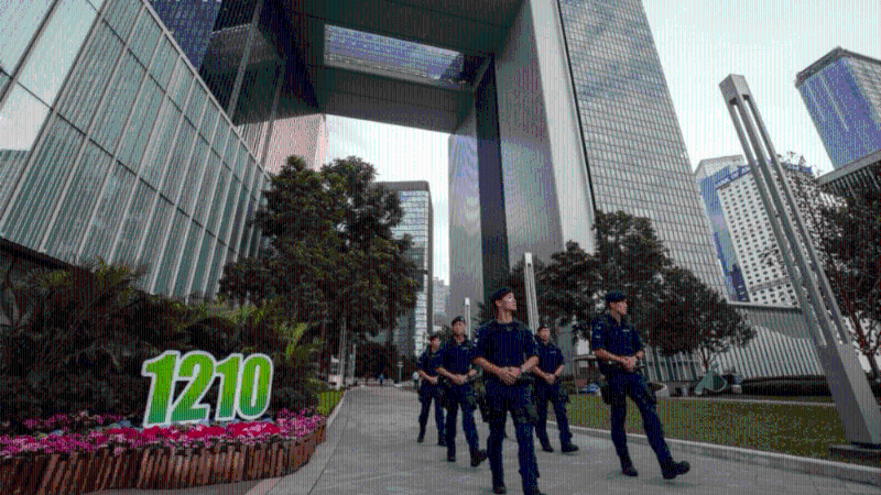 警方于投票日将到多区高姿态巡逻反恐