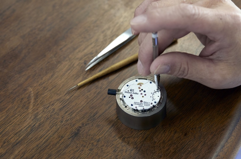 信州时之匠工坊主要生产Grand Seiko Spring Drive及石英腕表。