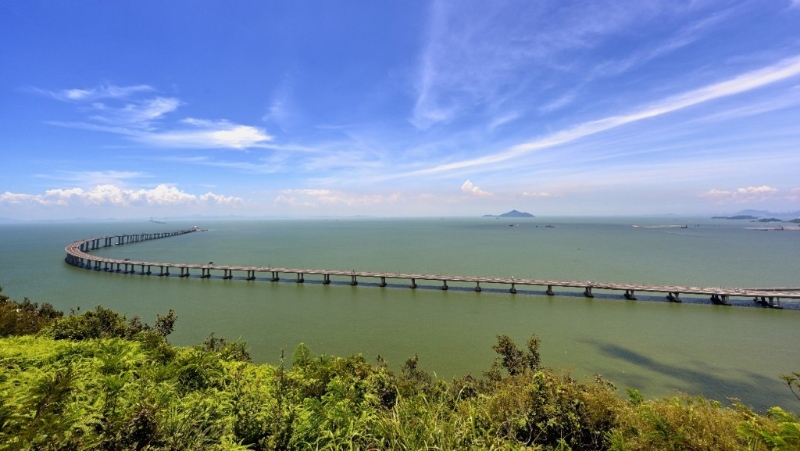 联系三地的港珠澳大桥。 联系三地的港珠澳大桥。
