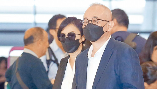 向心夫妇被判无罪返港 向心夫妇被判无罪返港