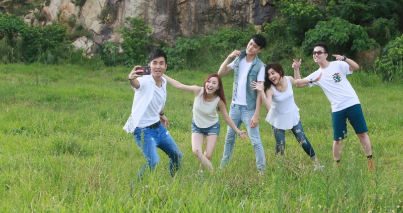 黄美棋曾与未婚夫钟健威一同演舞台剧。 黄美棋曾与未婚夫钟健威一同演舞台剧。