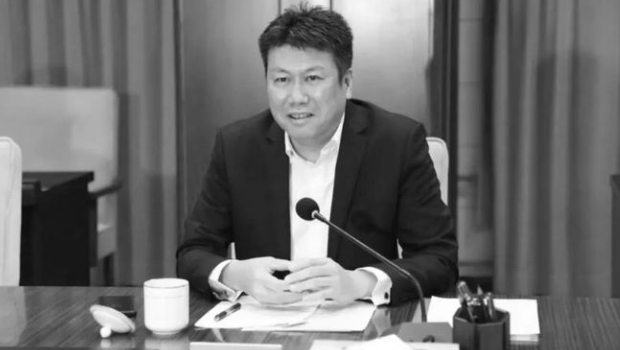 华夏银行天津分行行长贡丹志坠楼身亡。