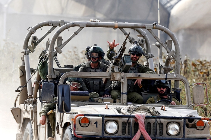 图为在加沙边界的以色列士兵。