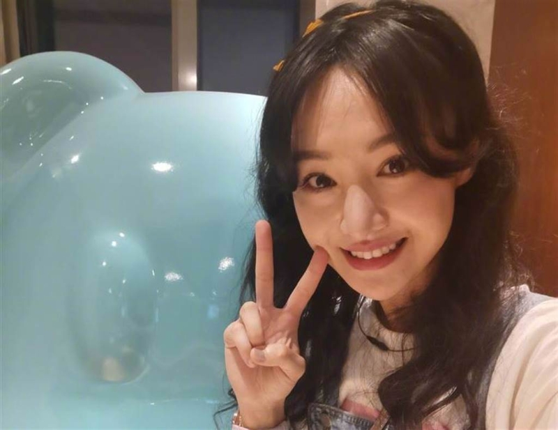 郑爽陆续遭投资方提告、求偿。 郑爽陆续遭投资方提告、求偿。