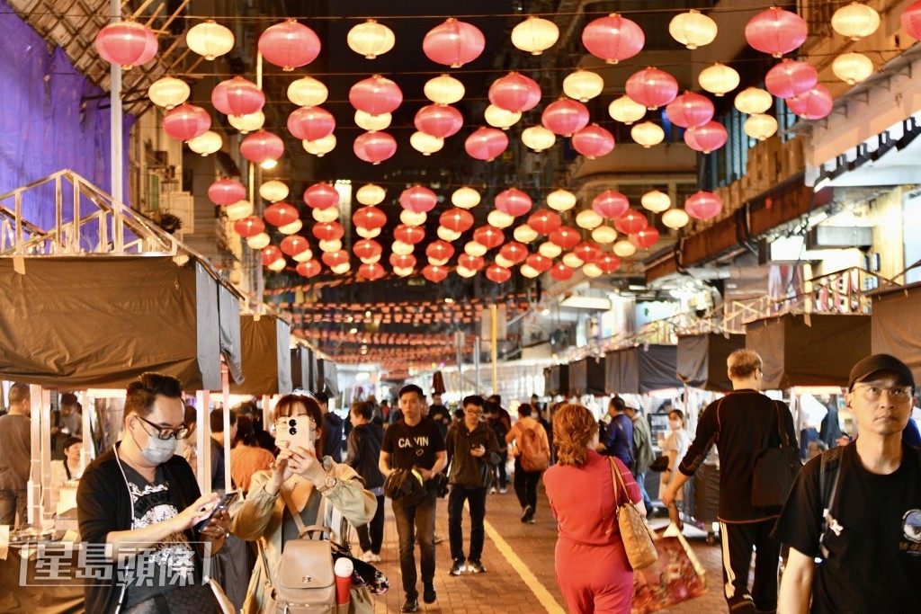 庙街夜市今开锣试行5个月,32美食摊档汇聚国际及怀旧小食 | 星岛环球网