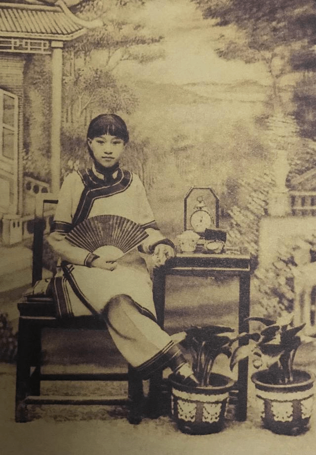 巅峰时期杨翠喜身价12000金。