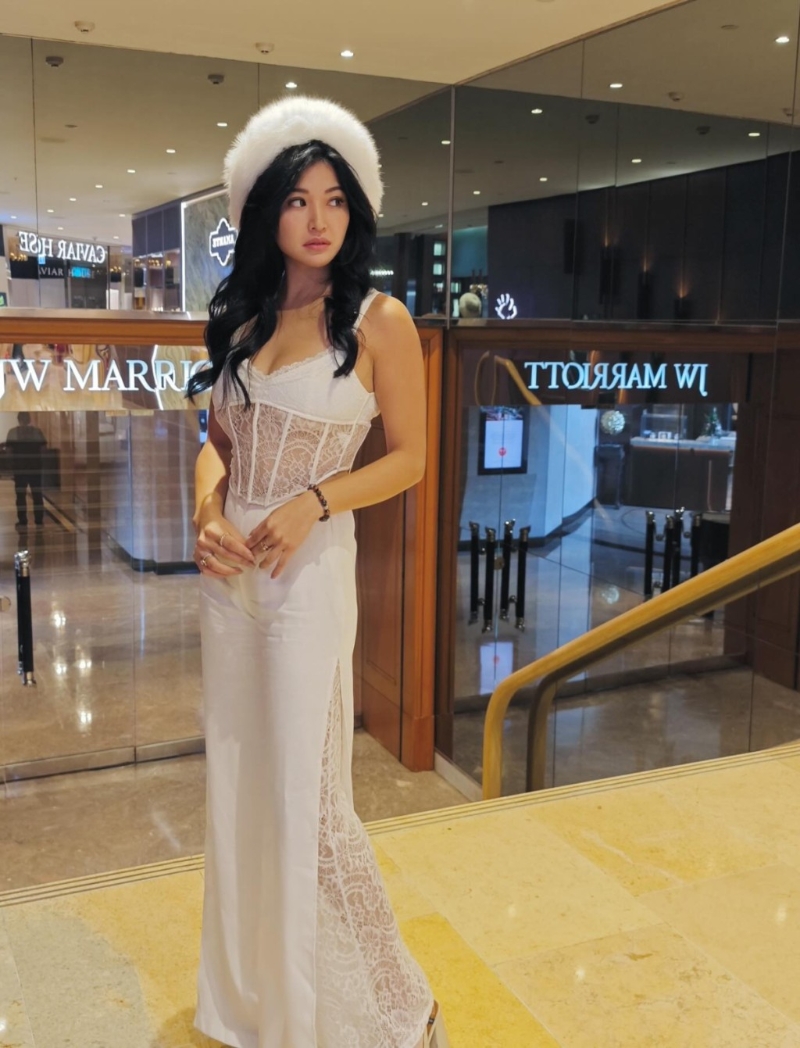 ��˼�����·�����һ����װ�Ը��գ�����͸8�Ӻ��ԸС�